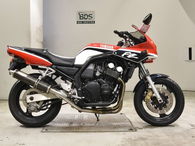 Yamaha FZ400