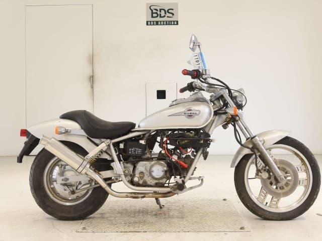 Honda MAGNA50