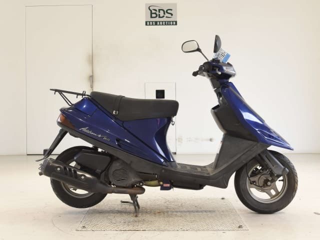 Suzuki ADDRESS V100