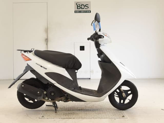 Suzuki ADDRESS V50-3