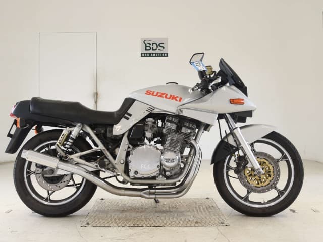 Suzuki GSX750S KATANA