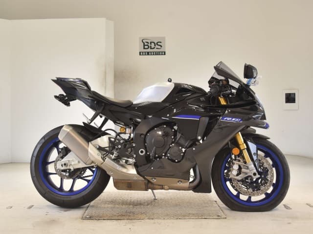 Yamaha YZF-R1M