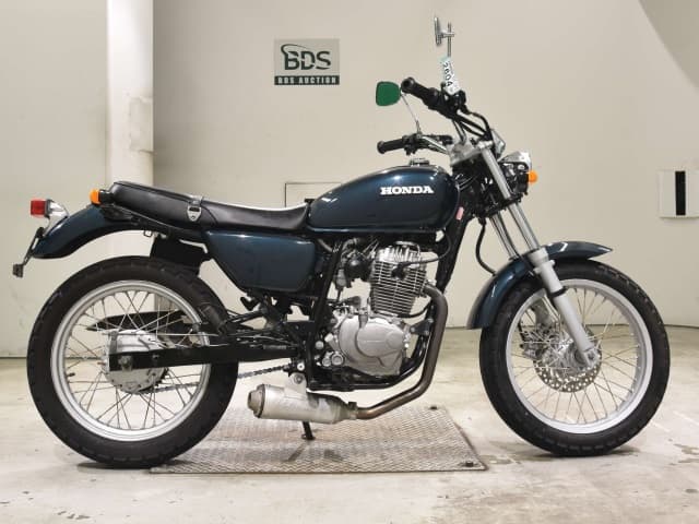 Honda CB223S