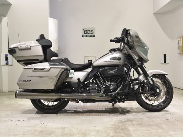 Imported HD. FLHXSE1980CVO