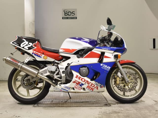 Honda CBR400RR-2