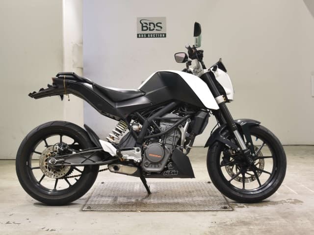 Imported KTM125 DUKE