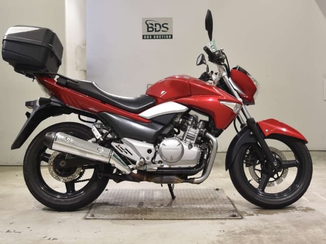 Suzuki GSR250