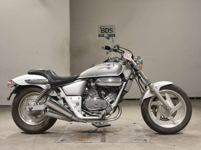 Honda MAGNA250