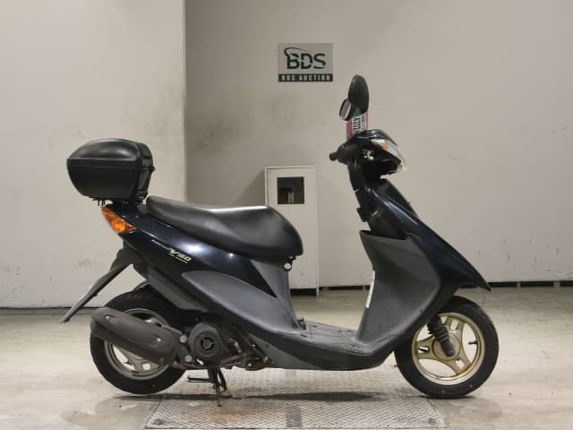 Suzuki ADDRESS V50-2