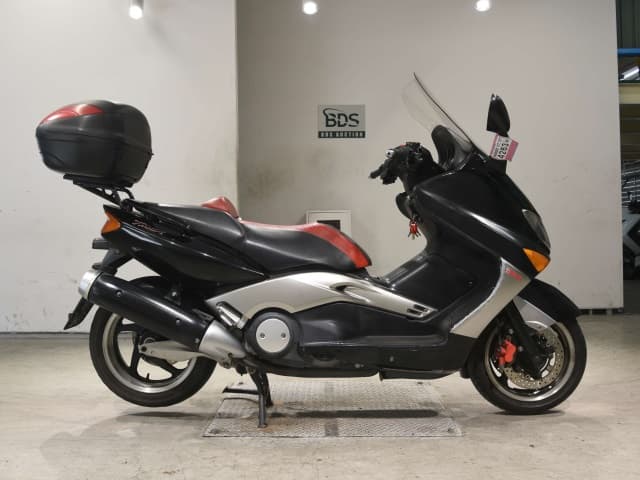 Yamaha T-MAX500-2