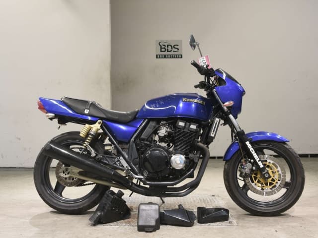 Kawasaki ZRX400