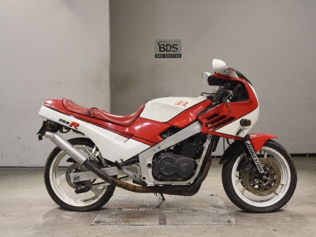 Suzuki GSX-R400-1