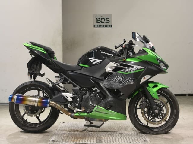Kawasaki NINJA400-2
