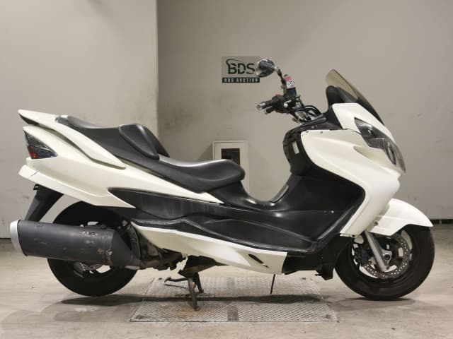 Suzuki SKYWAVE250M
