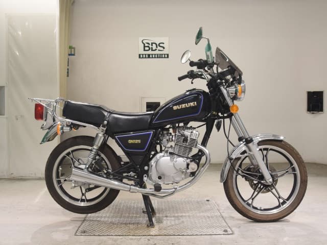 Suzuki GN125H