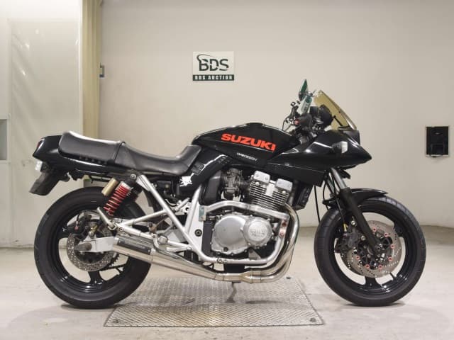 Suzuki GSX400S KATANA