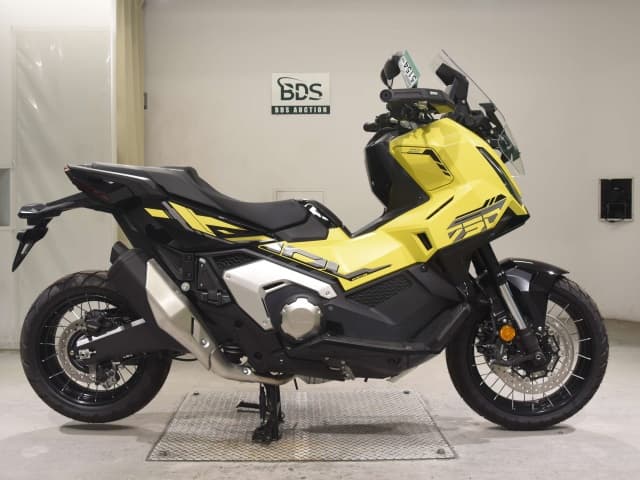 Honda X-ADV750-2
