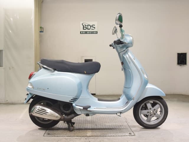 Imported VESPA LX125