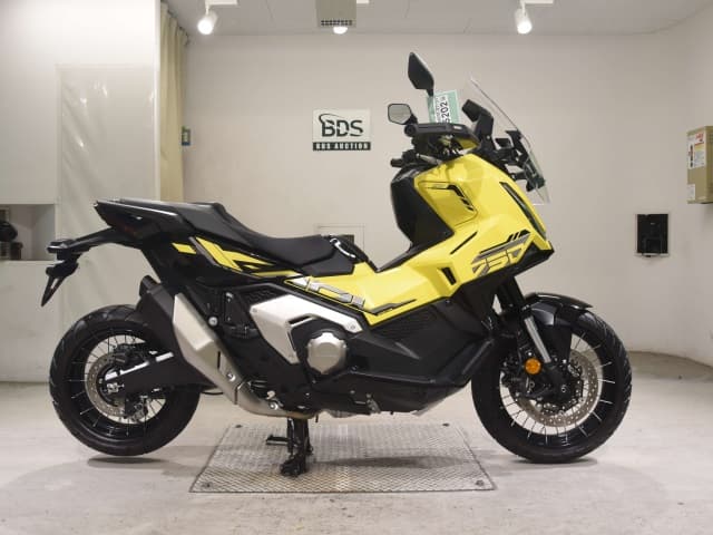 Honda X-ADV750-2