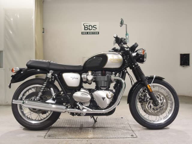 Imported TRIUMPH BONNEVILLE T120