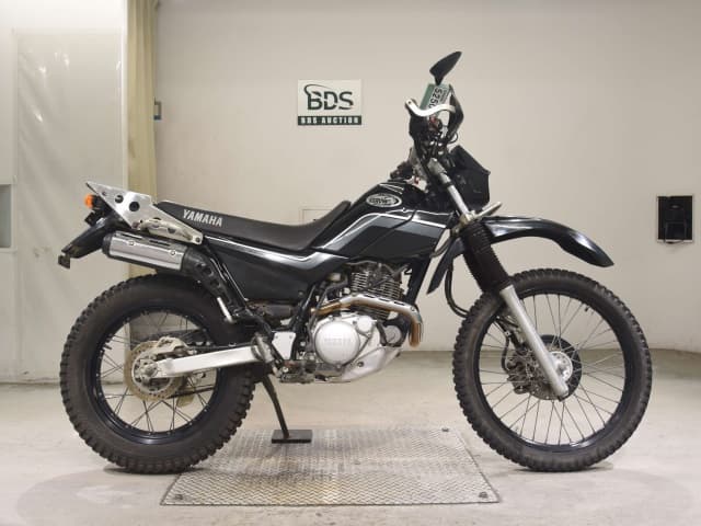 Yamaha SEROW225-3