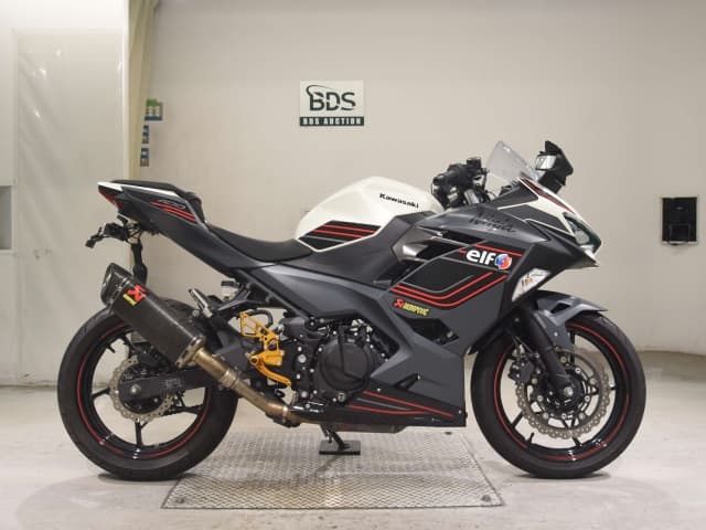 Kawasaki NINJA400-2