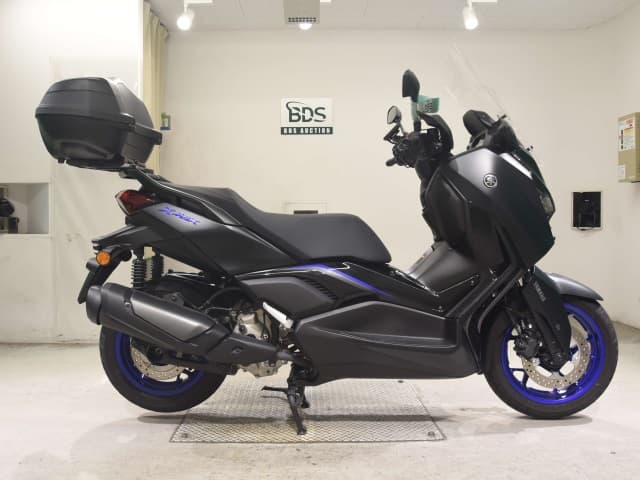 Yamaha X-MAX250-2