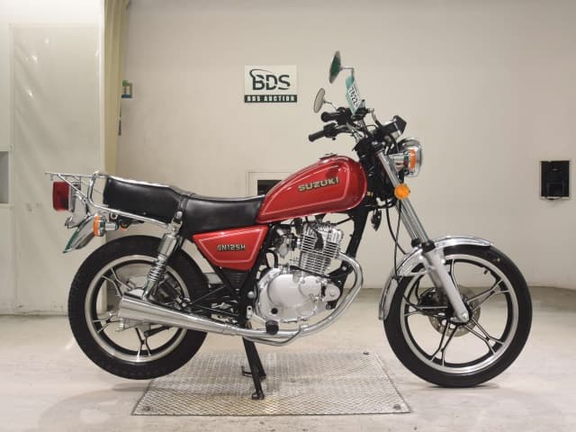 Suzuki GN125H