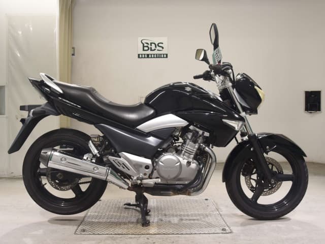 Suzuki GSR250
