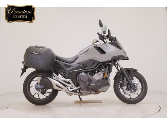 Honda NC750XD-3
