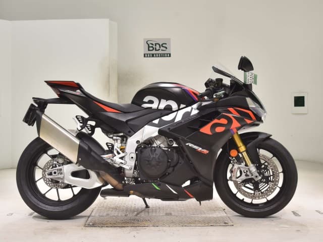 Imported APRILIA RSV4 1100ﾌｧｸﾄﾘ