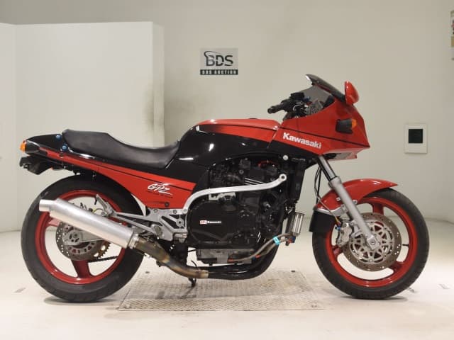 Kawasaki GPZ900R