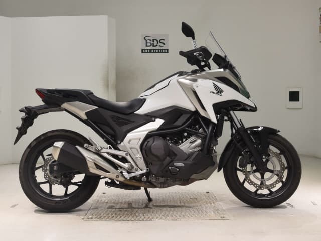 Honda NC750XD-3
