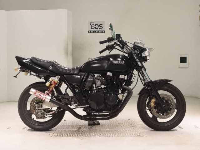 Yamaha XJR400