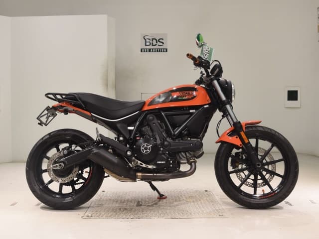 Imported DUCATI SCRAMBLERSIXTY2