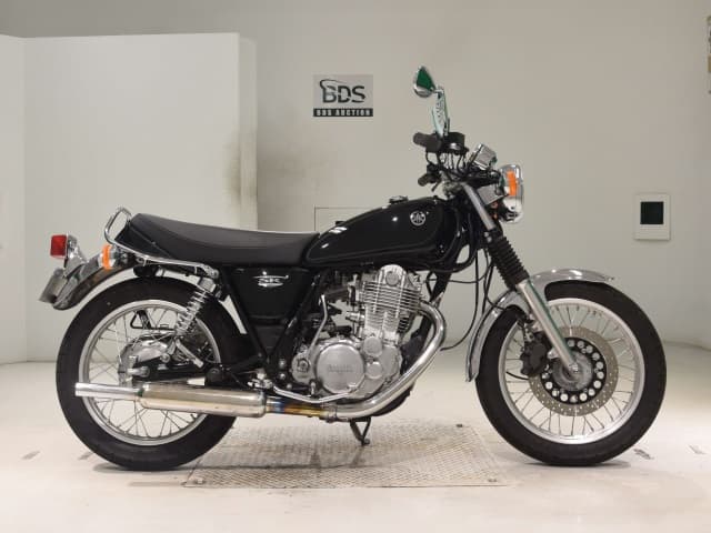 Yamaha SR400-4