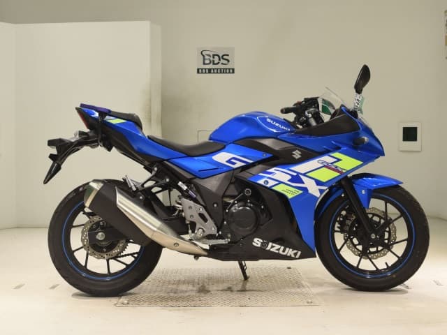 Suzuki GSX250RA