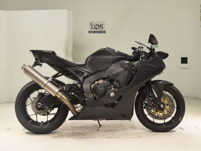 Honda CBR1000RR-3