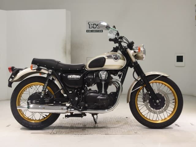 Kawasaki W800