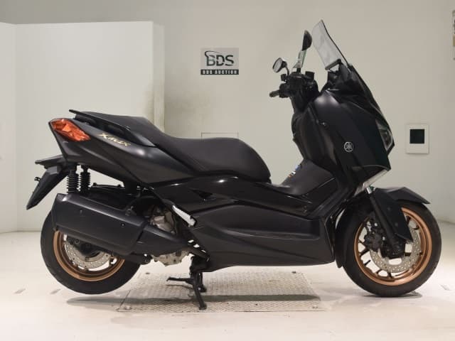 Yamaha X-MAX250-2