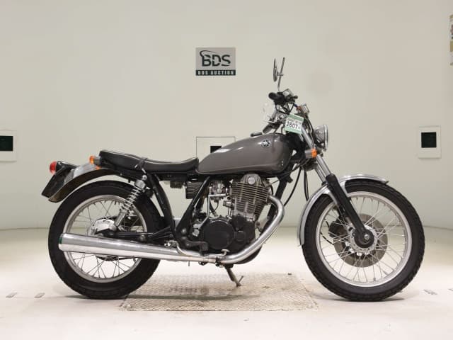 Yamaha SR500-1
