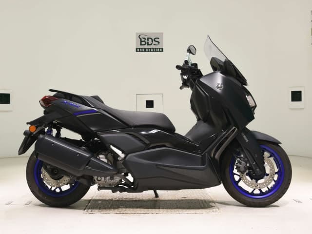 Yamaha X-MAX250-2