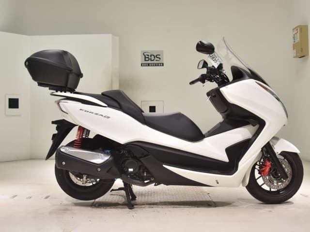 Honda FORZA SIA