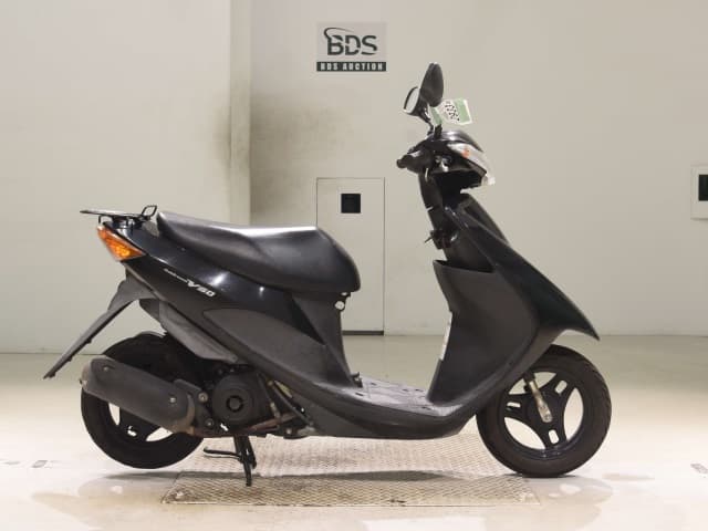 Suzuki ADDRESS V50-2