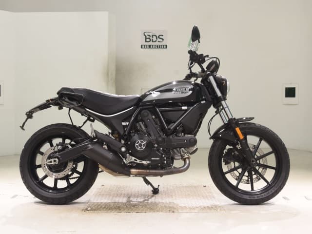 Imported DUCATI SCRAMBLERSIXTY2