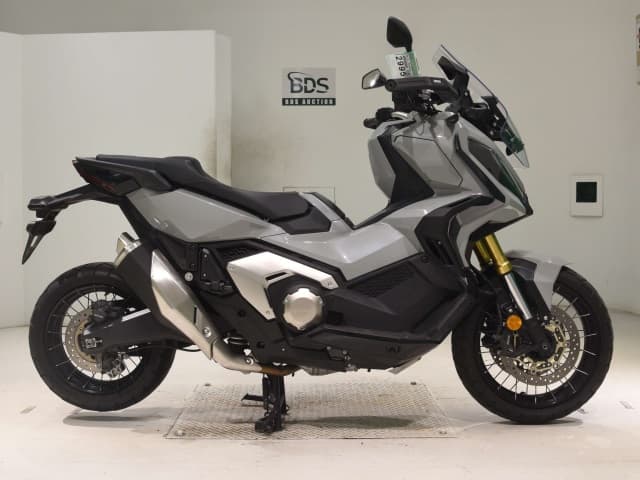 Honda X-ADV750-2