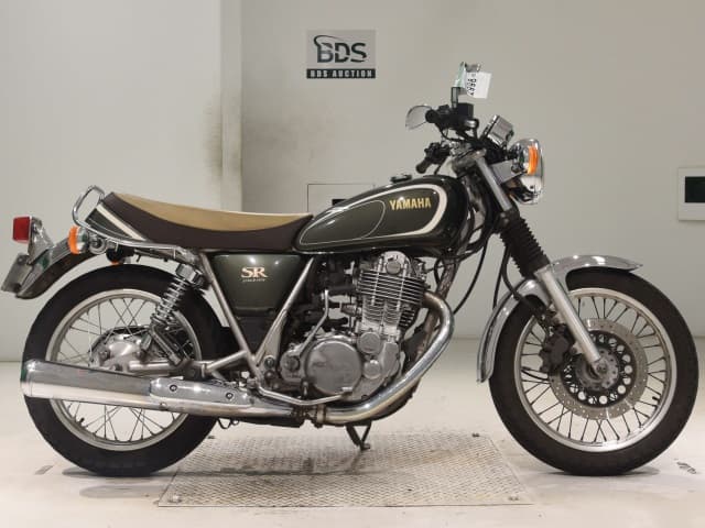 Yamaha SR400-4