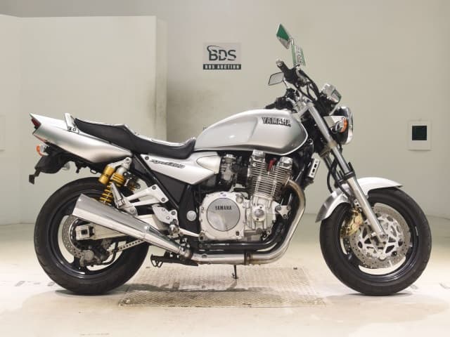 Yamaha XJR1300