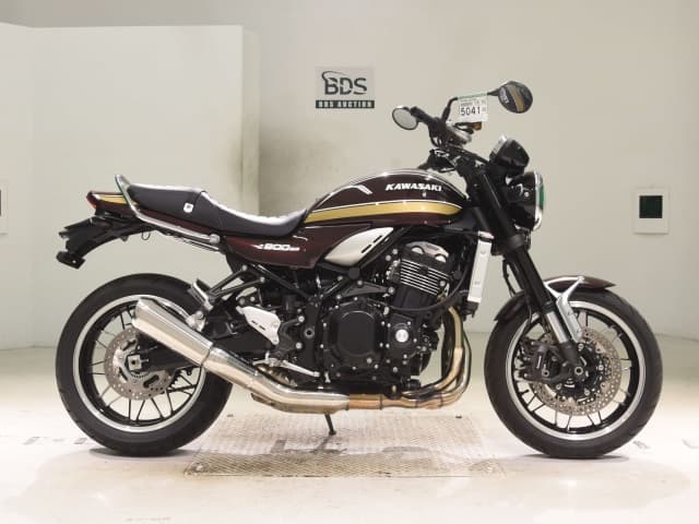 Kawasaki Z900RS