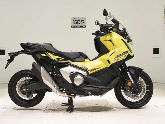 Honda X-ADV750-2